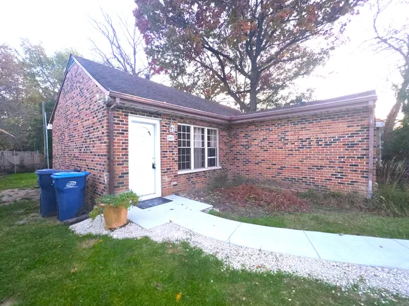 2407 20th St, North Chicago, IL 60064