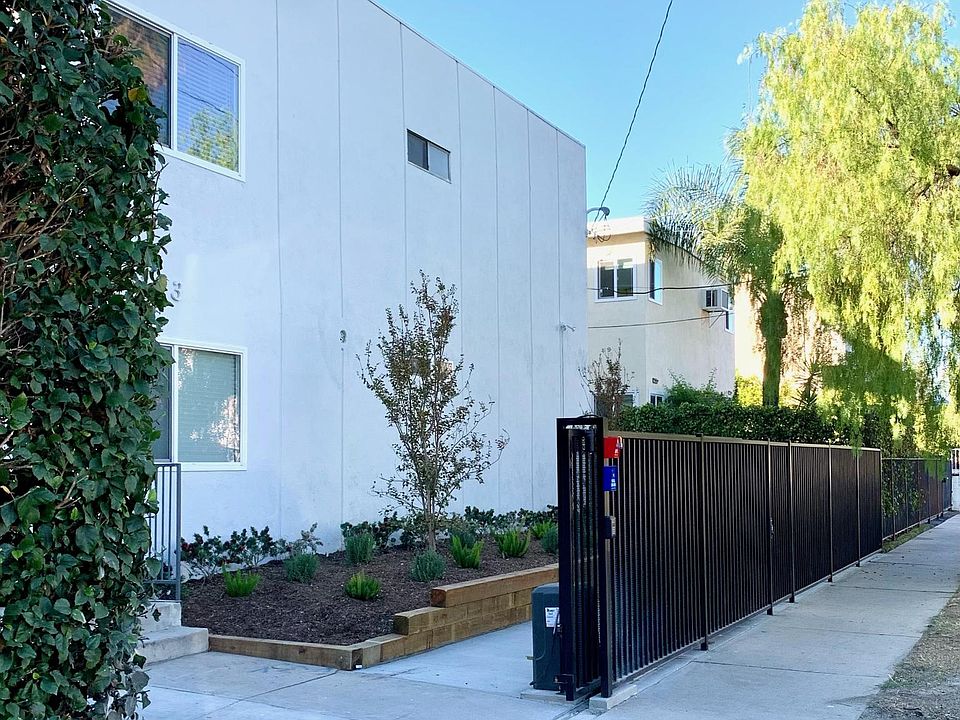 1st image of 5263 Riverton Ave #1