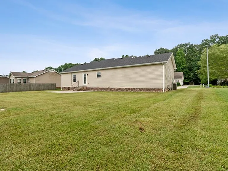 257 Williamsburg Cir — Photo 42