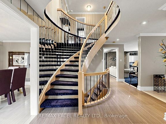 5th image of 11 Alexis Rd