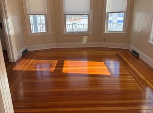 44-46 Hesseltine Ave #1, Melrose, MA 02176