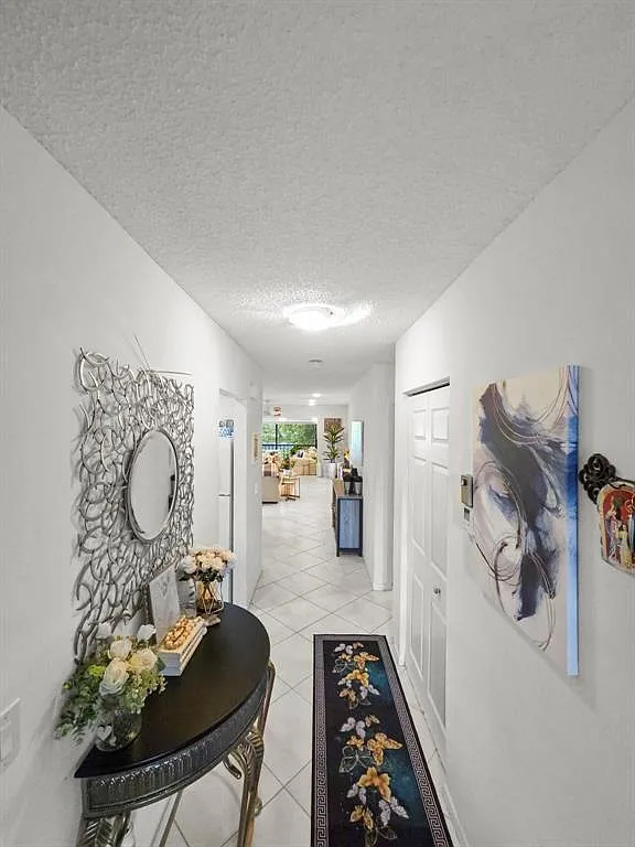 3 bed, 2.0 bath, 1411 sqft, $3,500 — Photo 3