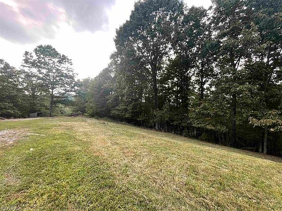4th image of 1980 Haywood Ln