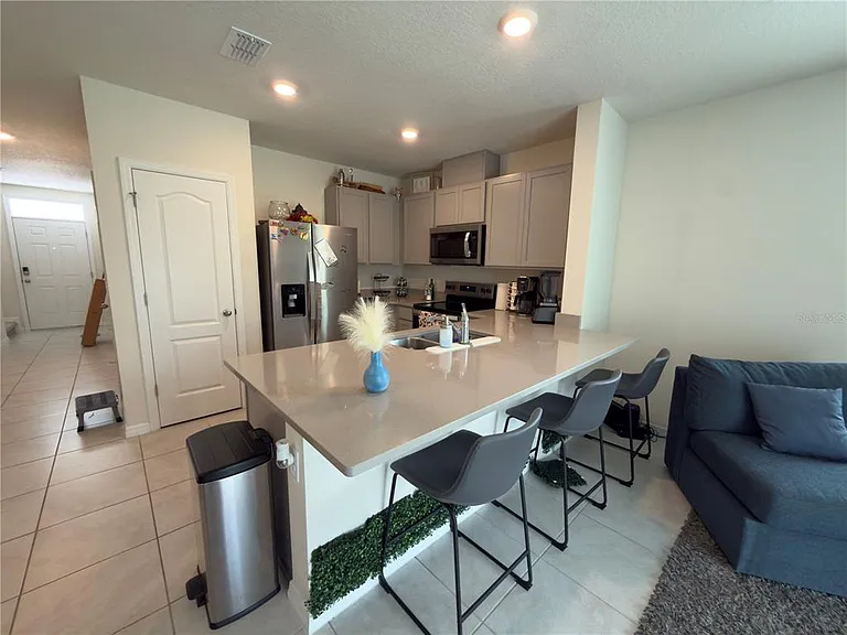1206 Balsam Dr — Photo 6