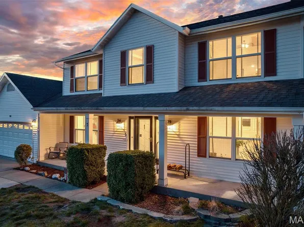 7 Morning Mist Ct, Saint Peters, MO 63376