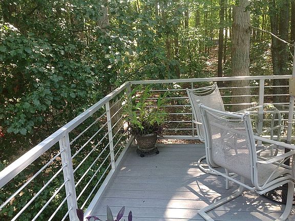 5th image of 790 Gabriel Ln