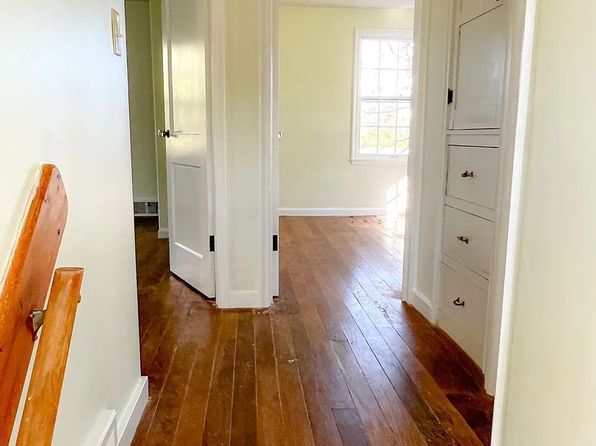 4023 Horton Rd, Jackson, MI 49201