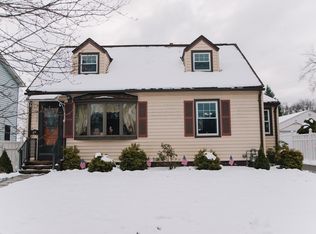 67 Campechi St, Springfield, MA 01104