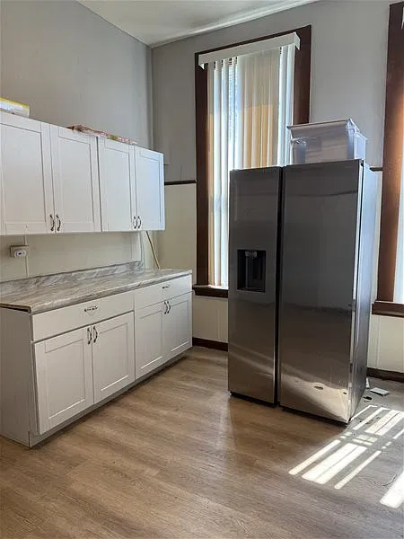 3 bed, 1.5 bath, 1200 sqft, $1,400 — Photo 2