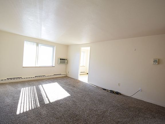 2nd image of 120 Knollcrest Dr #122-204