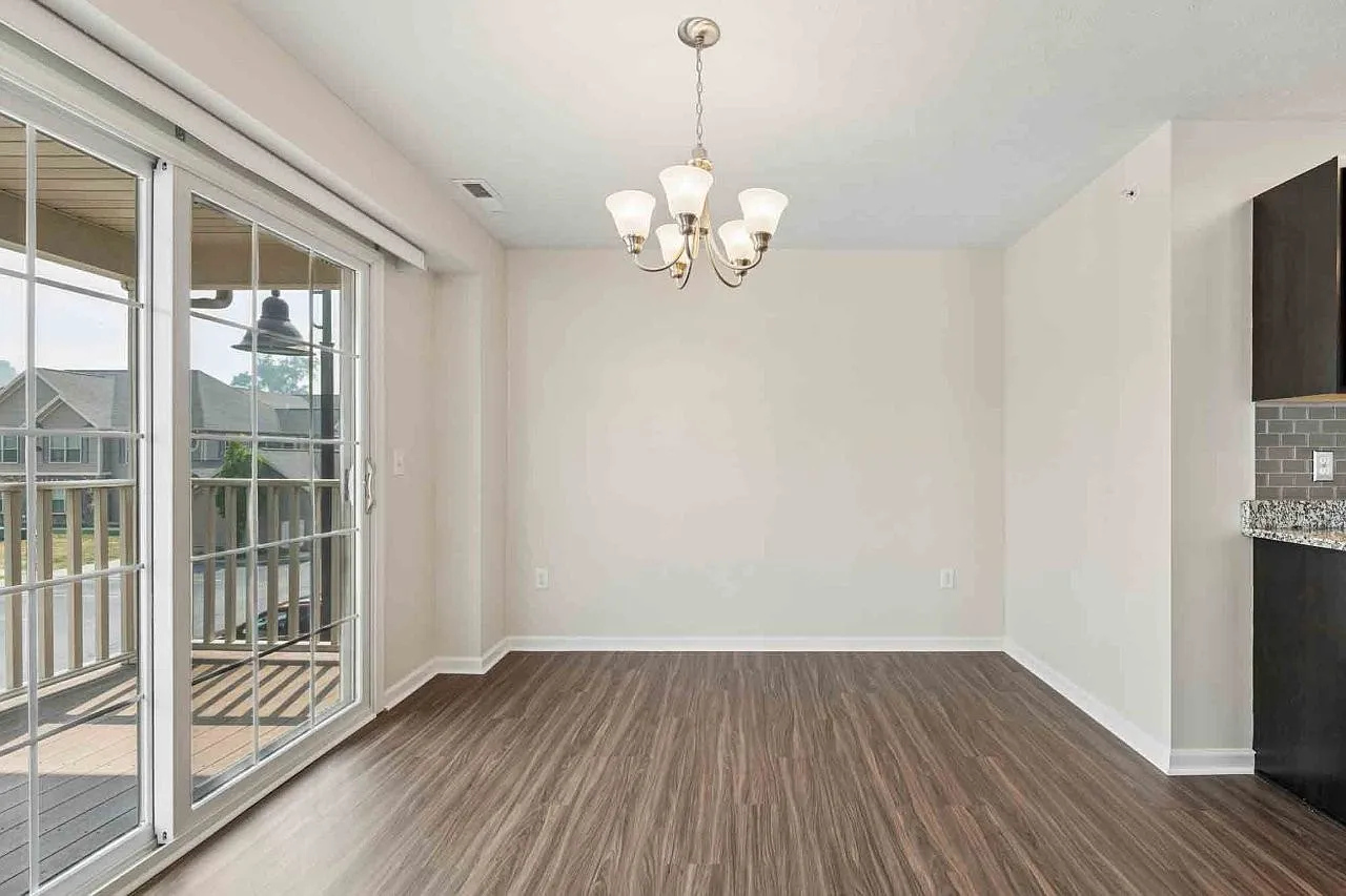 Auburn Creek Apartment Homes — Photo 4
