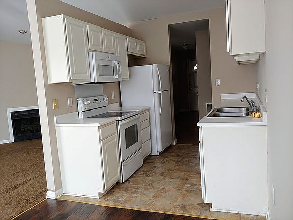 5th image of 3788 Stayman Dr