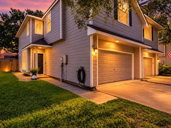 414 Folk Crest Ln, Dickinson, TX 77539