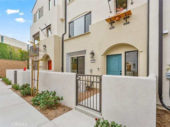101 Kimberwick Ct, Burbank, CA 91506