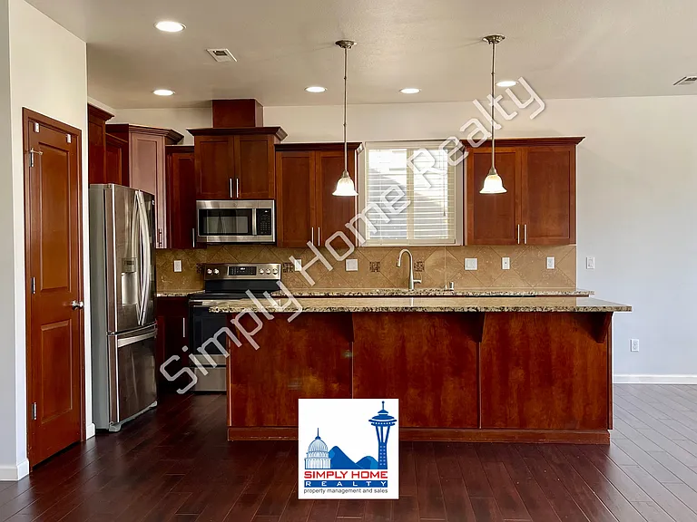 9967 Dotson St SE — Photo 6