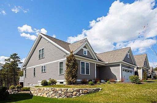 1st image of 17 Winterberry Way