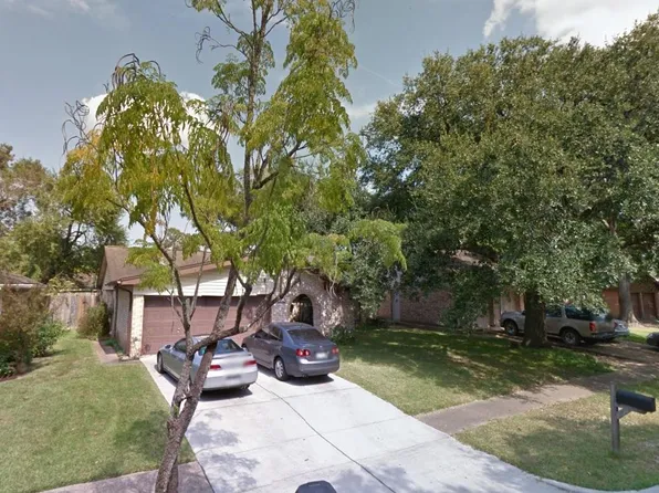 16215 Cavendish Dr, Houston, TX 77059