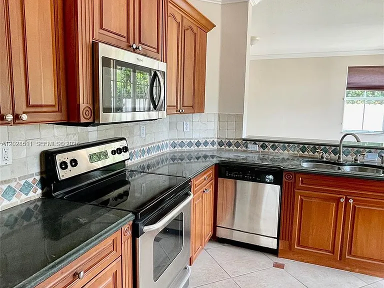 8230 SW 164th Ct — Photo 6