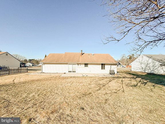 4th image of 604 Cobblestone Rd