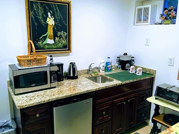 4th image of 328 Blue Hill Ave #2