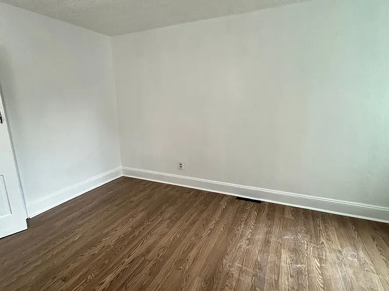 367 Hewitt St — Photo 15
