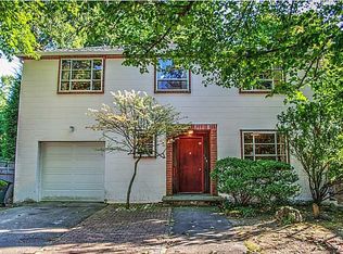 109 Benevolent St, Providence, RI 02906