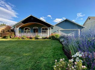 3421 Broken Tee Dr, Hood River, OR 97031
