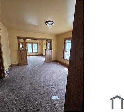 4th image of 1924 Howe St