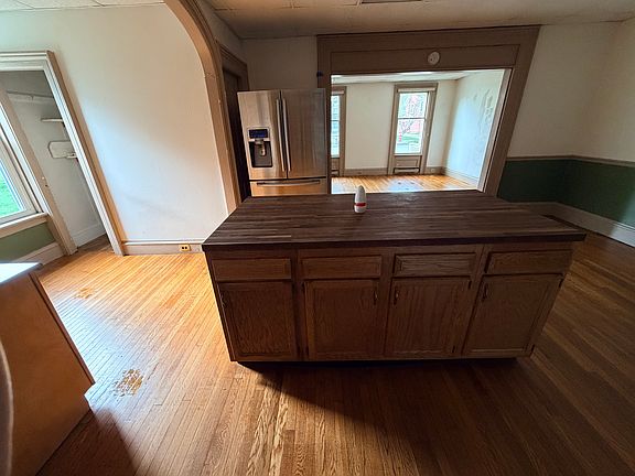 5th image of 18 Hill St Unit G