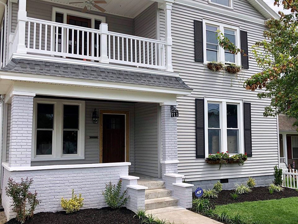 1st image of 711 Clay St