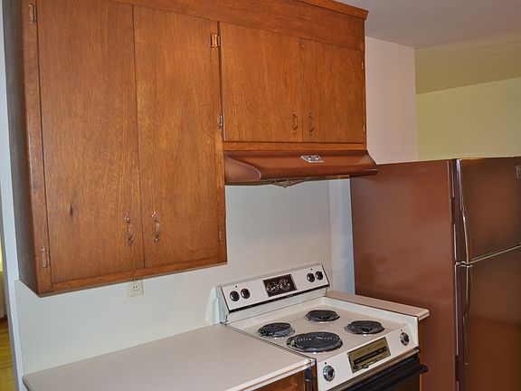 5th image of 2860 Prouty Ln
