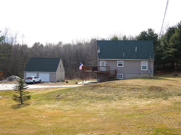 3rd image of 511 River Road