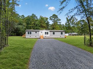 326 Deliverance Dr, Eutawville, SC 29048