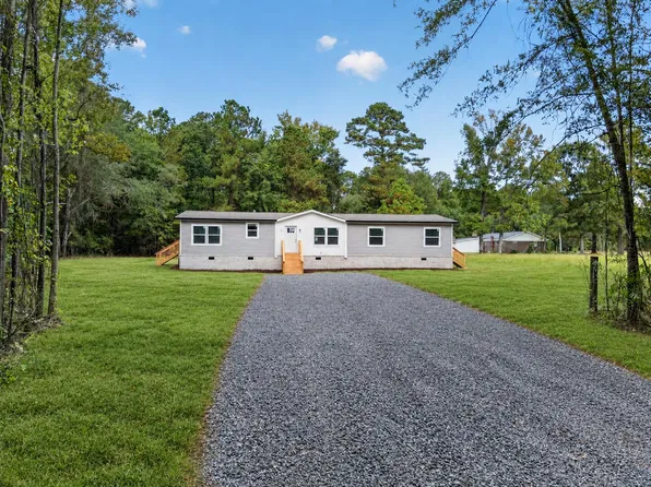 326 Deliverance Dr, Eutawville, SC 29048