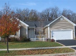 423 Preserve Dr, Genoa, IL 60135