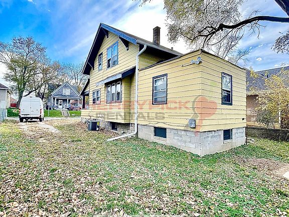2nd image of 4240 Erskine St