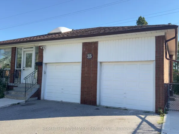 35 Lambeth Sq, Toronto, ON M1W 3B3