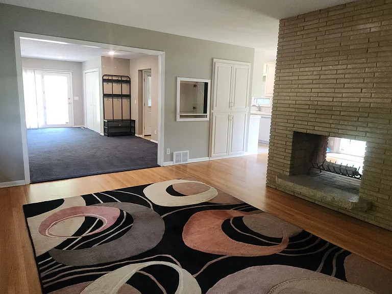2501 Ford Rd — Photo 7