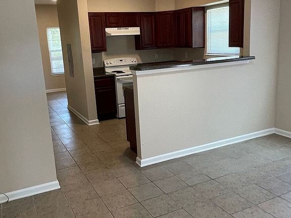 2nd image of 9245 Cedar Ct