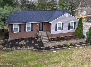 1004 Harmony Ln, Goshen, KY 40026