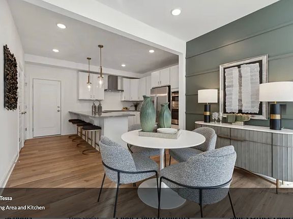 Dining Area & Kitchen