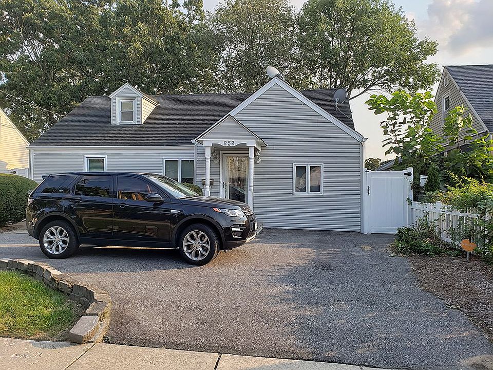 1st image of 253 Debevoise Ave