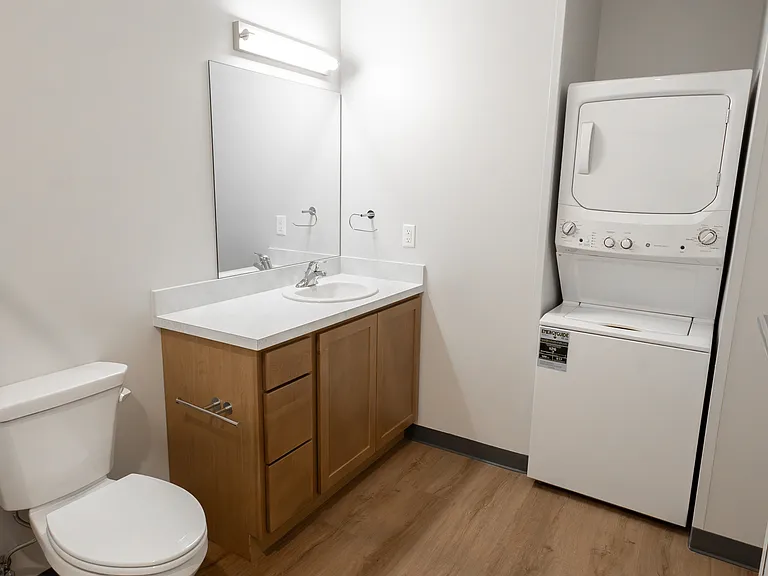 611 Carey Ave N #101 — Photo 8
