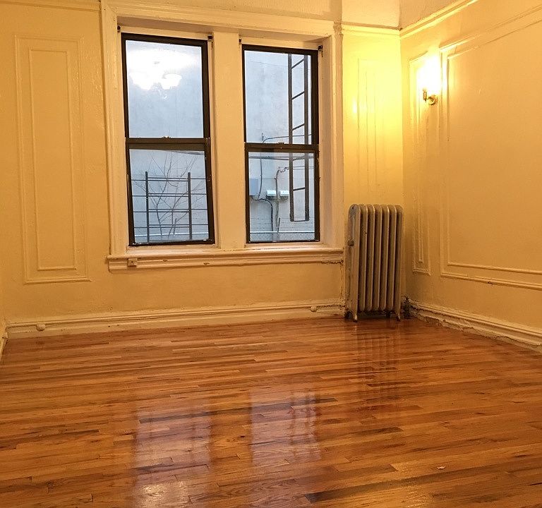 2nd image of 356 Maple St APT A3