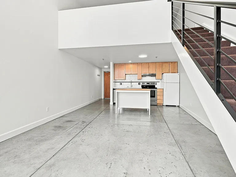 18 Bernice St #101 — Photo 2