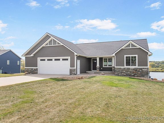 3rd image of 10667 Linden Dr NW