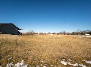 9115 Wellington Dr, West Des Moines, IA 50266