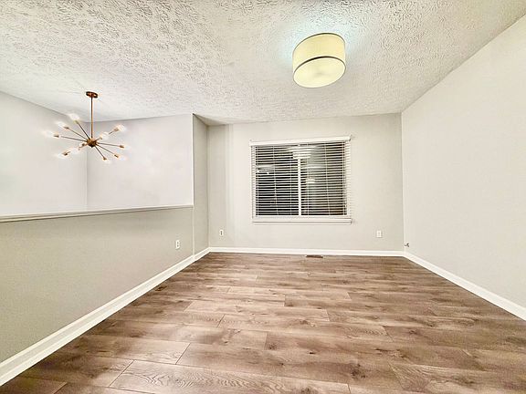 5th image of 3109 Henslowe Dr