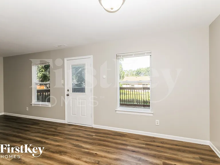 16773 Lowell Dr — Photo 5