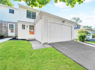 41 Bucklebury Hl, Fairport, NY